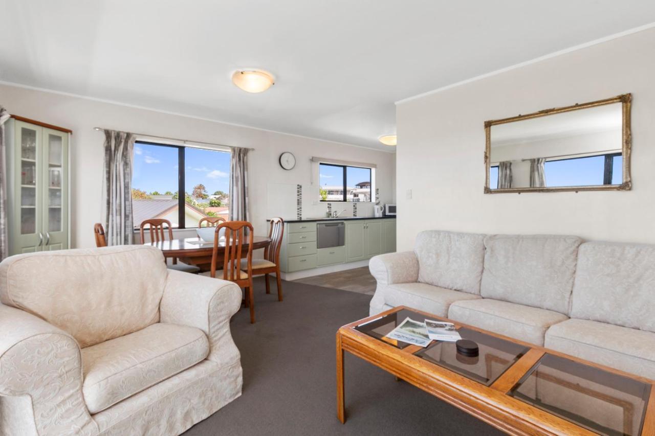 Snells Seaside Bach - Snells Beach Holiday Home Exterior photo